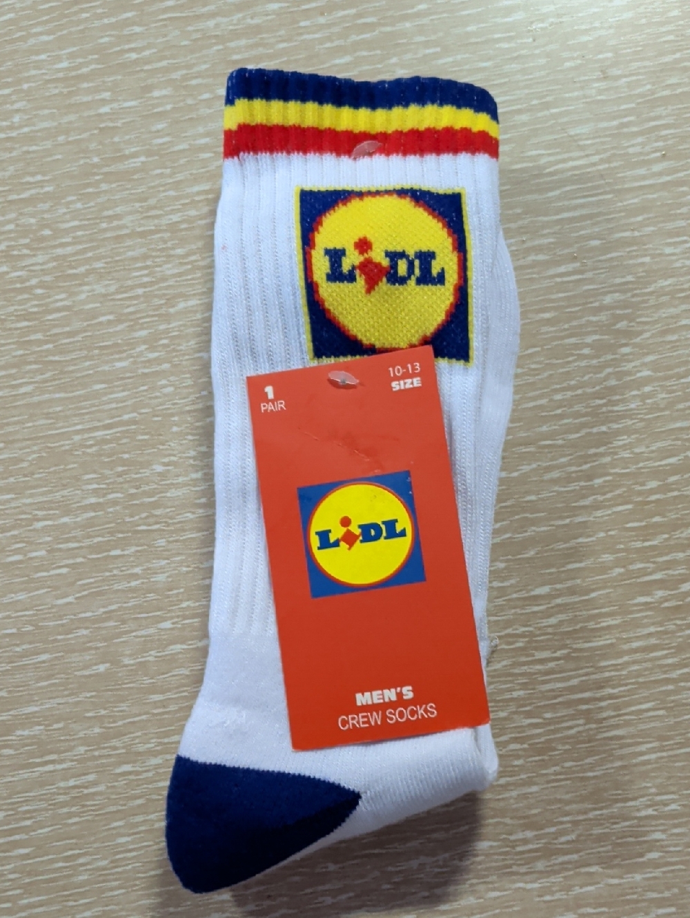 NWT! Rare LIDL Supermarket Men's Crew Socks 10-13 Red Yellow Blue Stripes